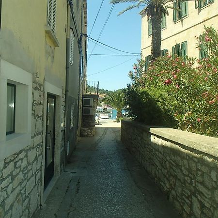 Guest House Kod Peskarije Vela Luka Exterior photo