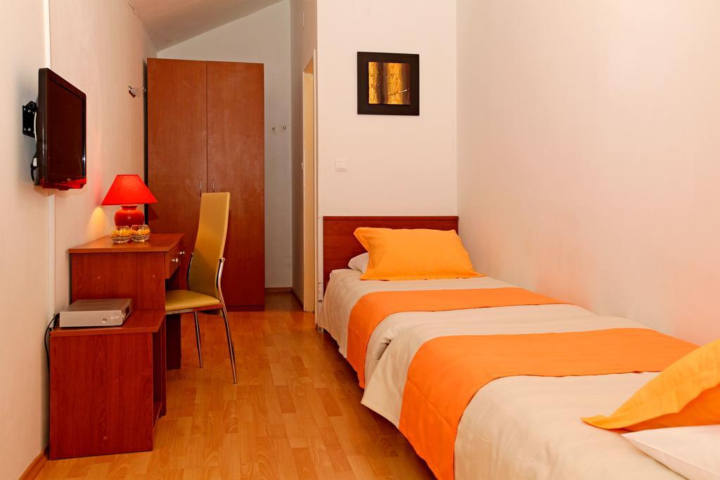 Guest House Kod Peskarije Vela Luka Room photo